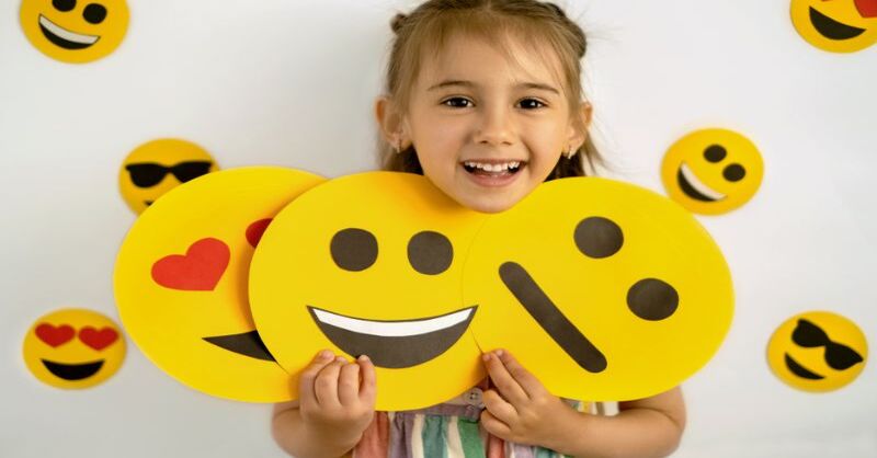 Trí tuệ cảm xúc (EQ) của trẻ khi học tiếng anh